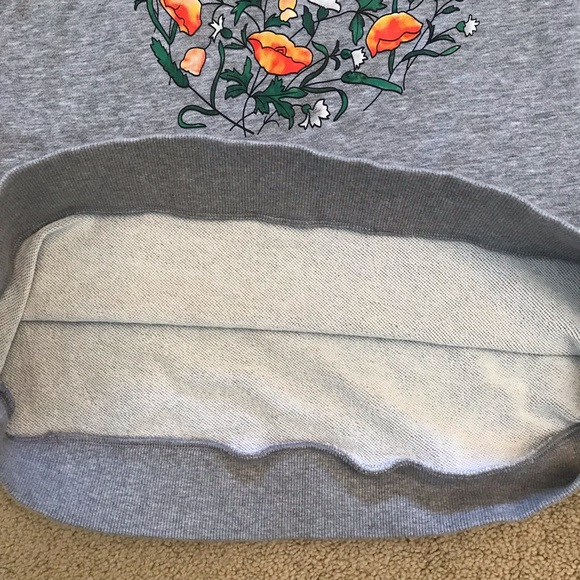 Novelty Crewneck Sweatshirt Womens Medium Grey All You Need Is Love And A Dog - Picture 5 of 6